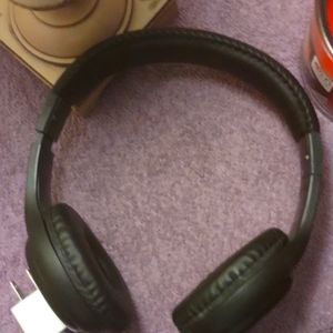 Cordless head phones, Vivitar, black